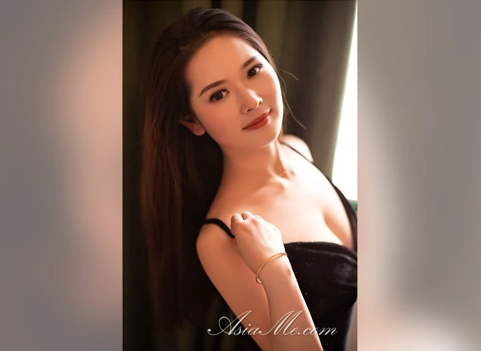 beautiful Chinese woman